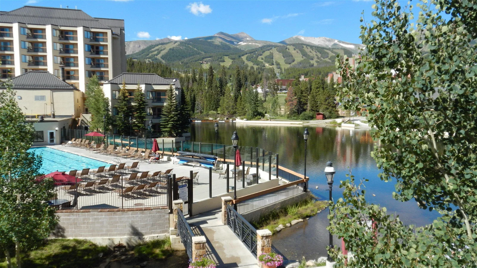 Marriott's Mountain Valley Lodge at Breckenridge Pool and Lake