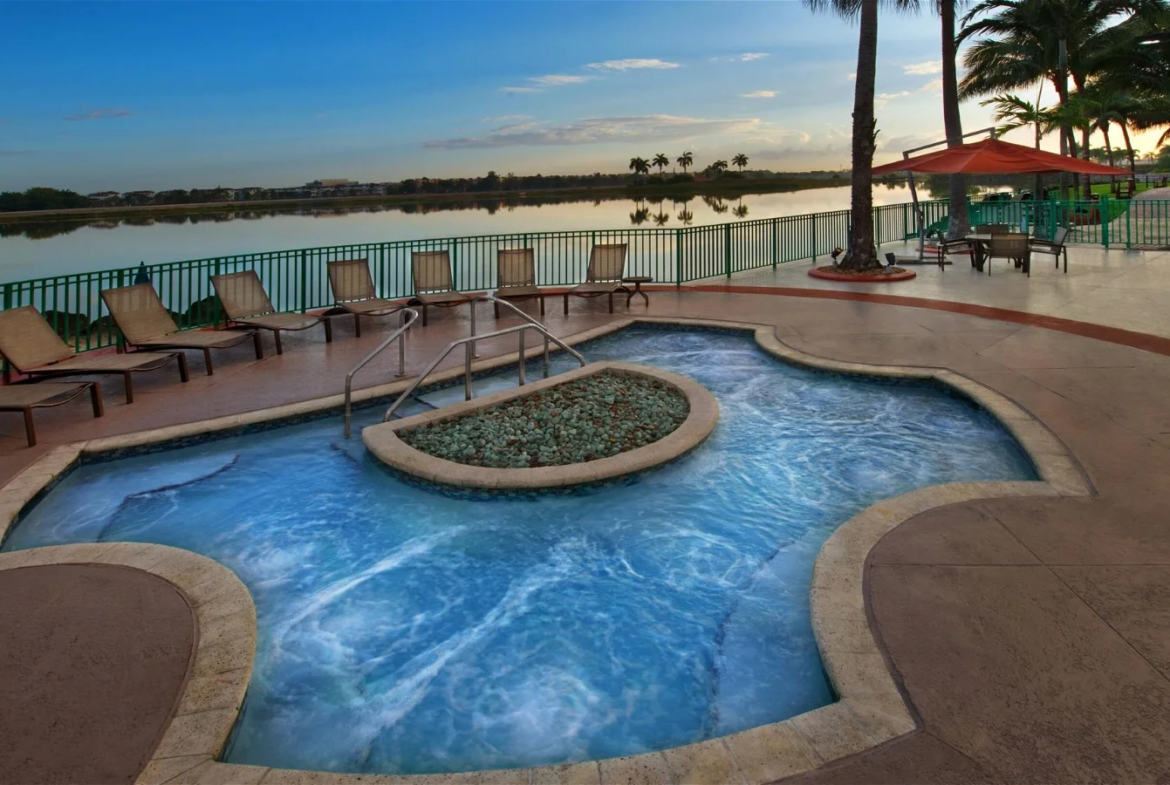 Whirlpool Hot Tub