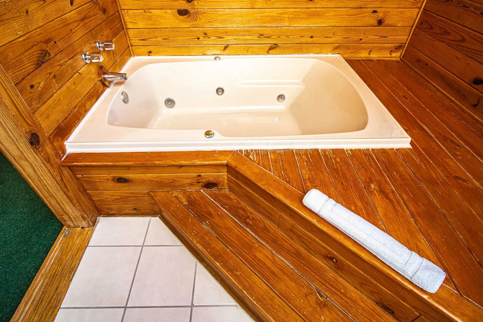 Sandcastle Village II Whirlpool Tub