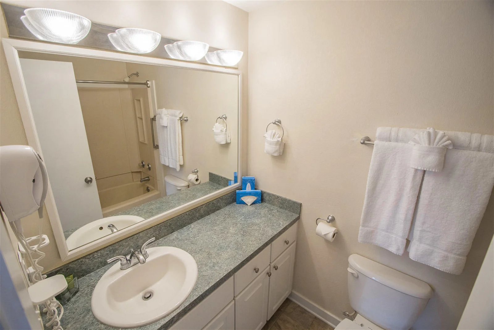 Waterwood Townhouses Bathroom