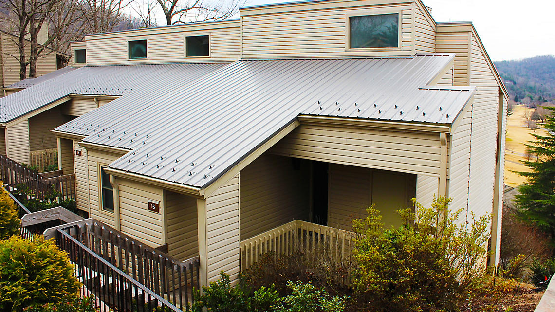 Foxrun Townhouses exterior
