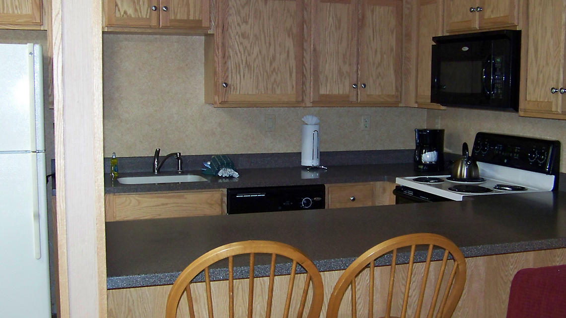 Full kitchen
