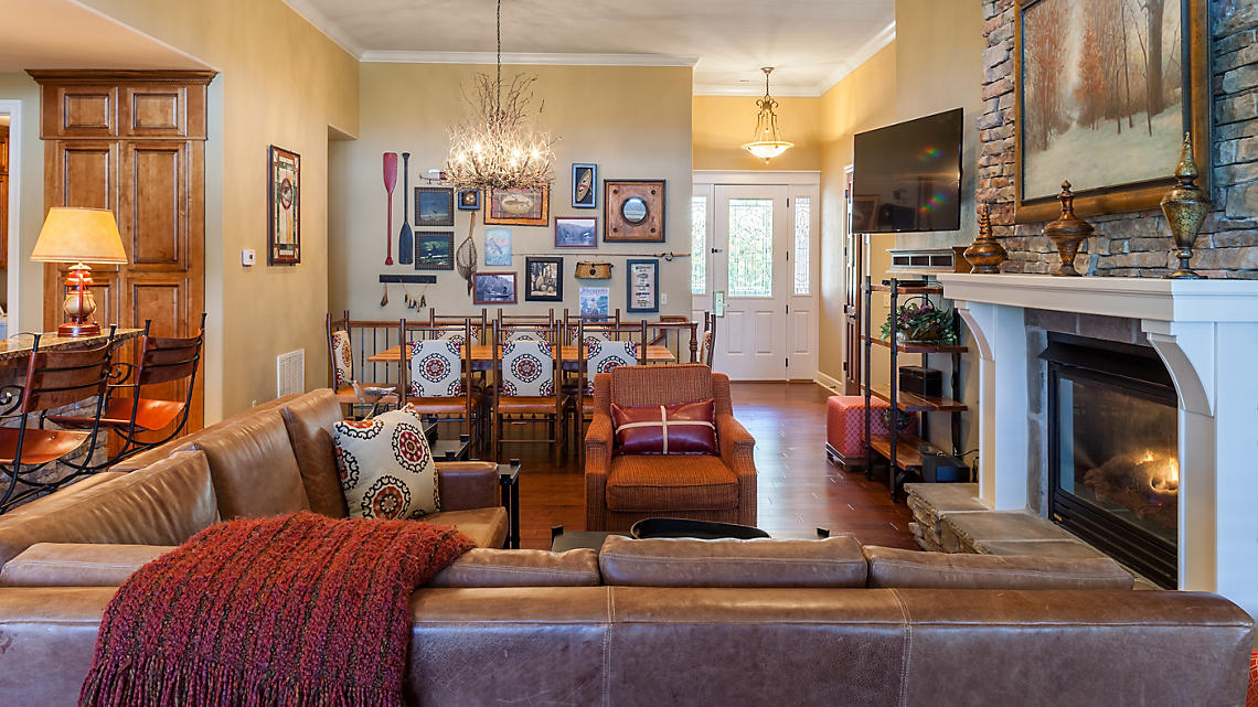 the cliffs at long creek home living area