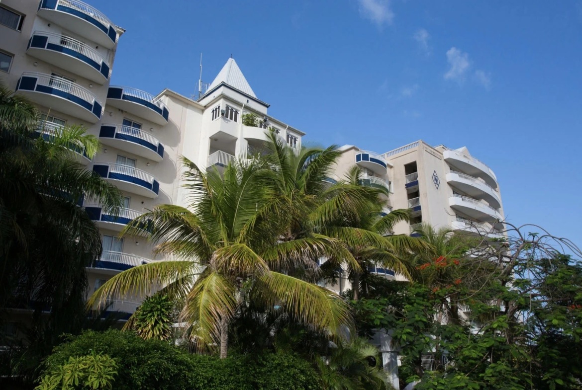 sapphire beach club & resort exterior