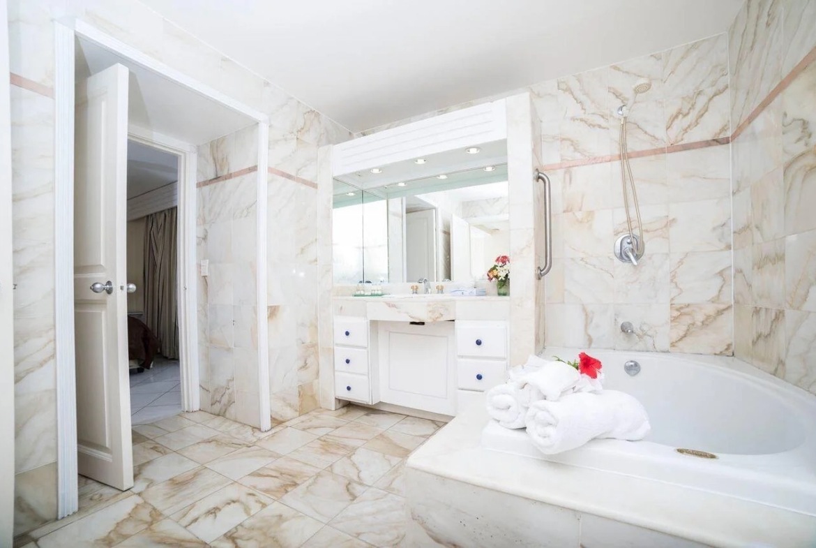 sapphire beach club & resort bathroom