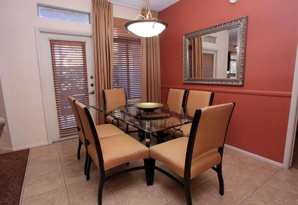 The Cliffs at Peace Canyon Dining Area