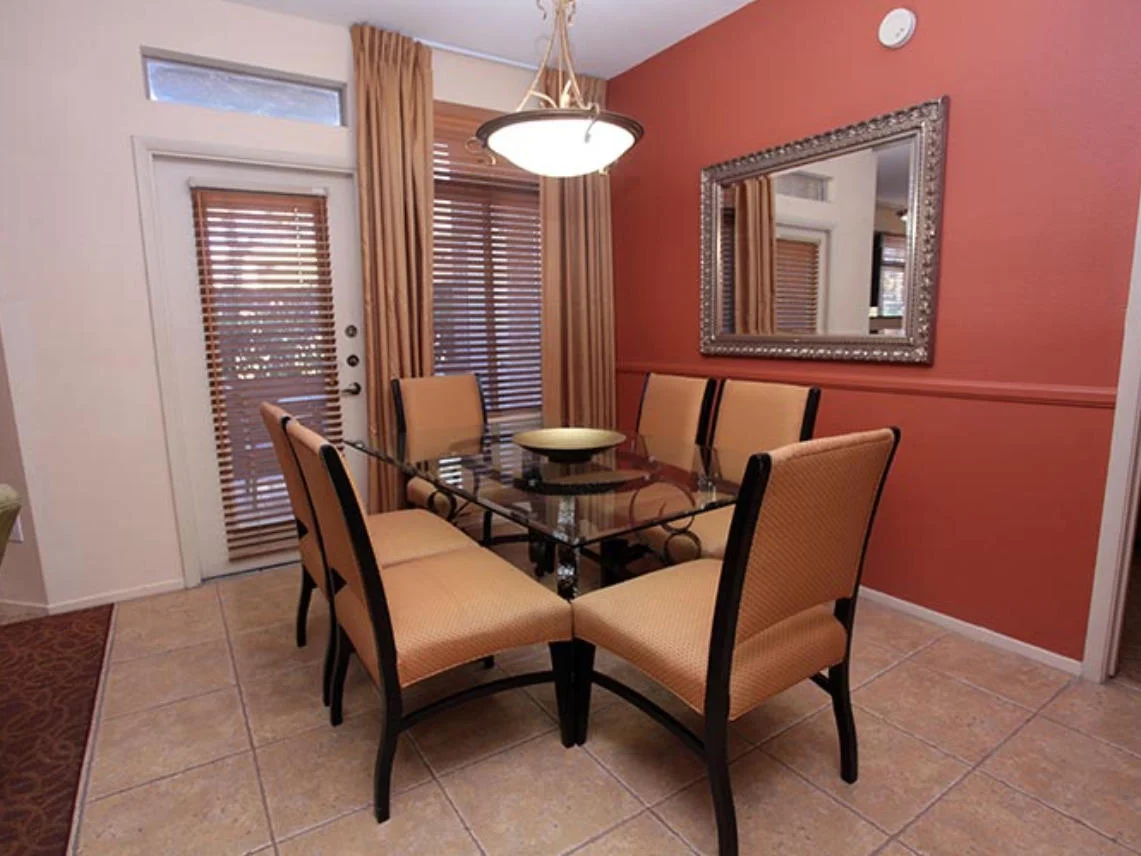 The Cliffs at Peace Canyon Dining Area