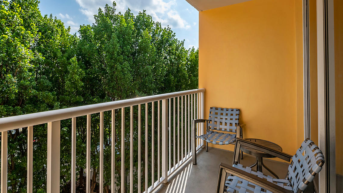 balcony