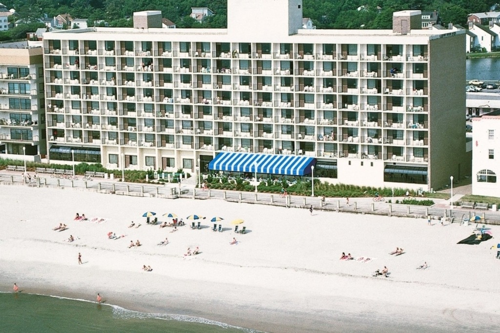 barclay-towers-beach-access