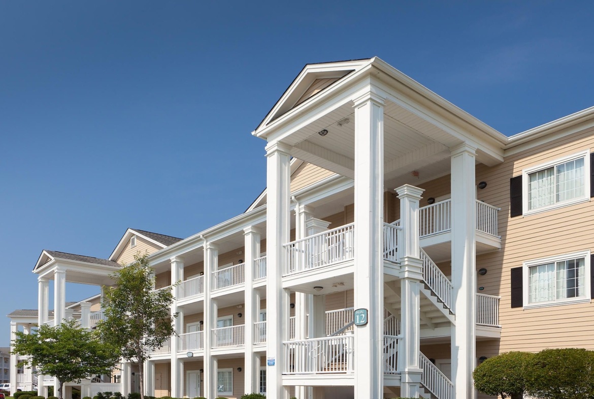 Bluegreen Vacations Locations: Harbour Lights exterior