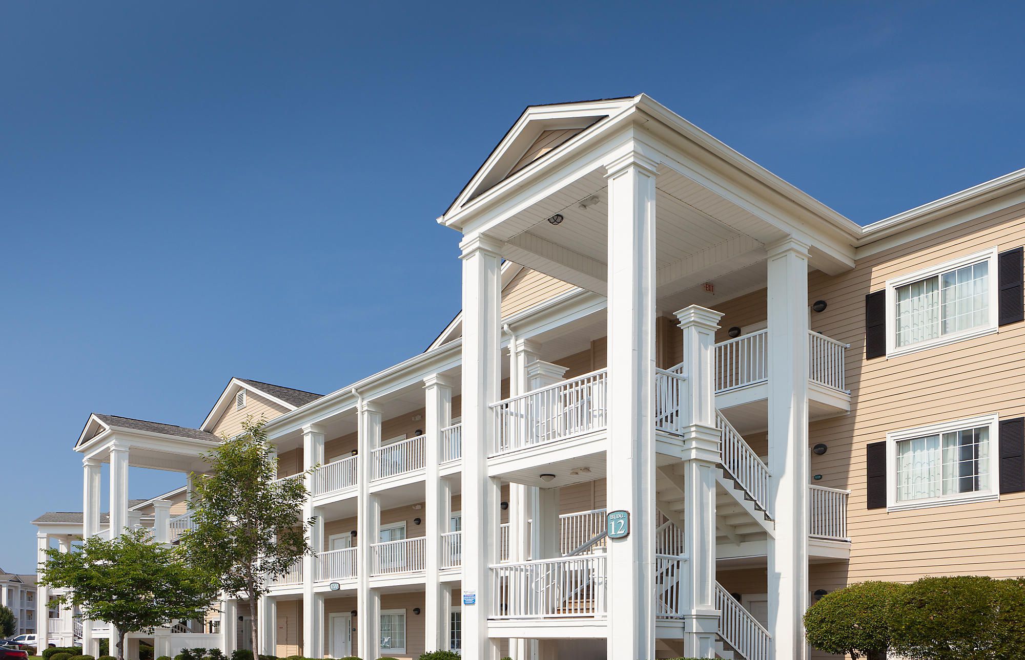 Bluegreen Vacations Locations: Harbour Lights exterior