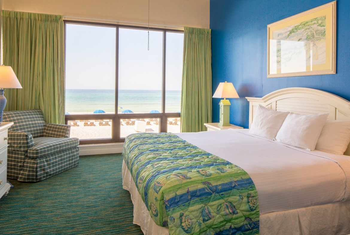 Bluegreen Vacations Landmark Holiday Beach Resort Guestroom