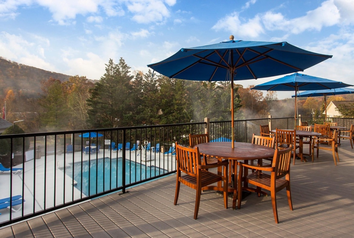 Laurel Crest Townhome Deck