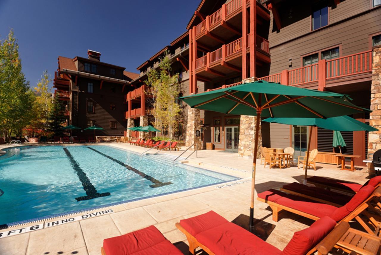 Ritz-Carlton Club Aspen Highlands Pool