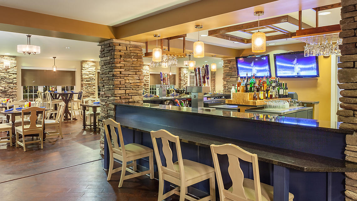 Shenandoah Crossing Townhomes Izac's Tavern Bar