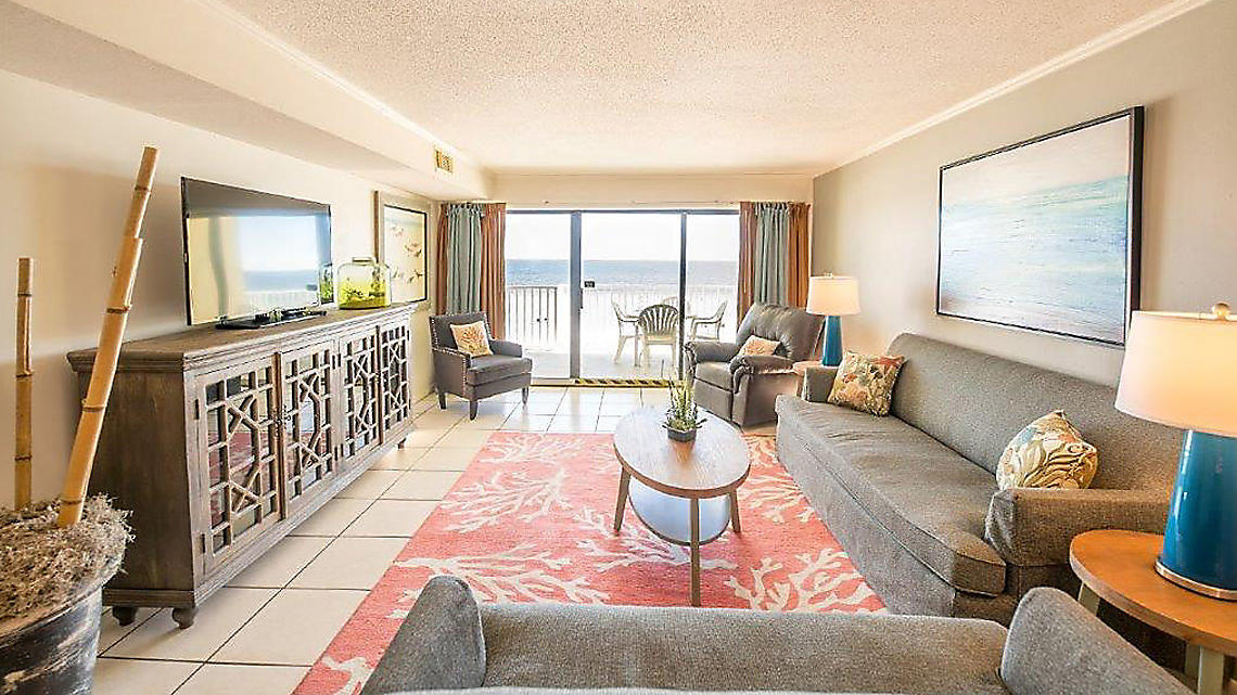 shoreline towers living room