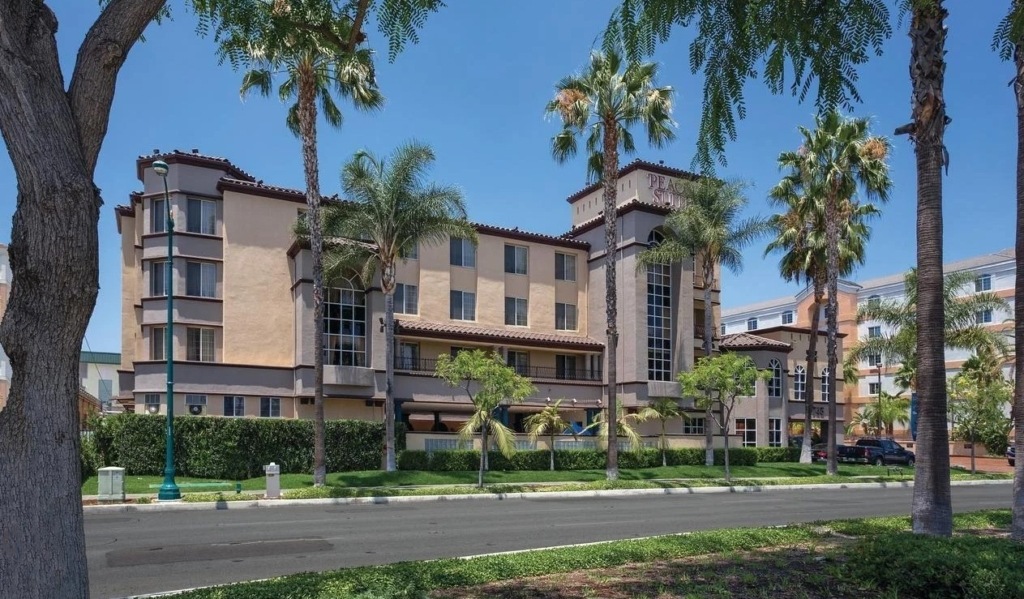 Peacock Suites
