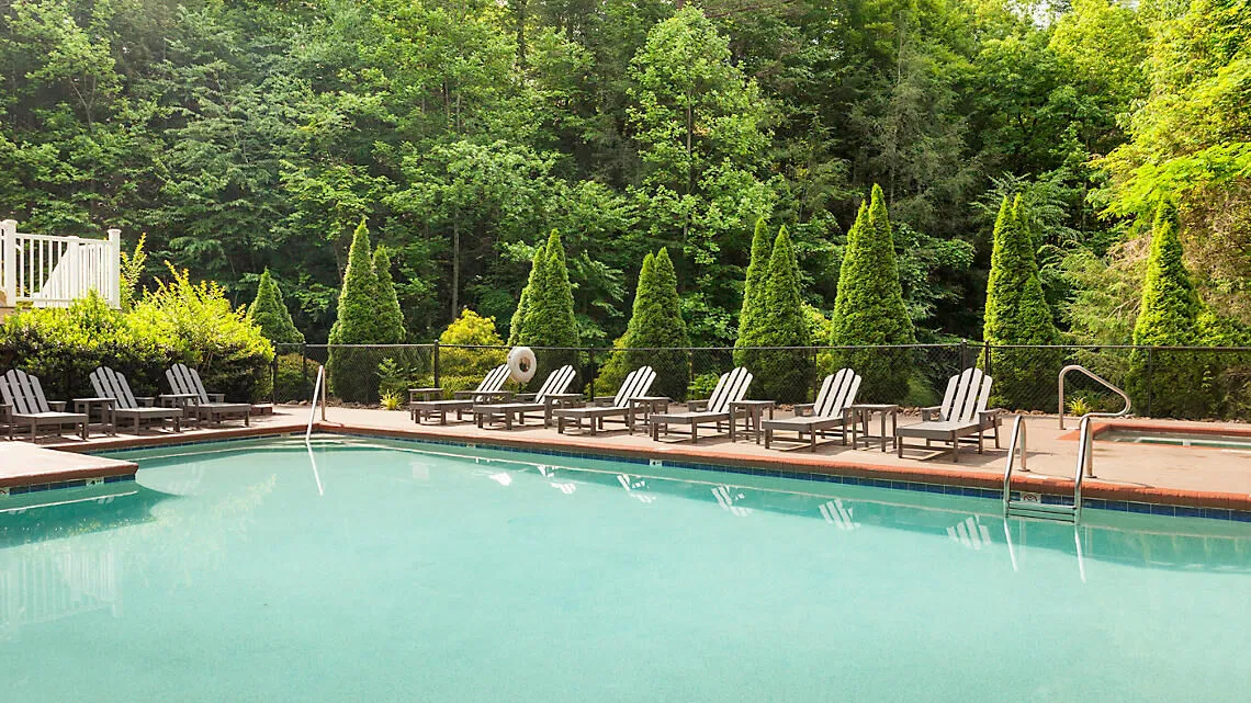 Mountain Loft pool