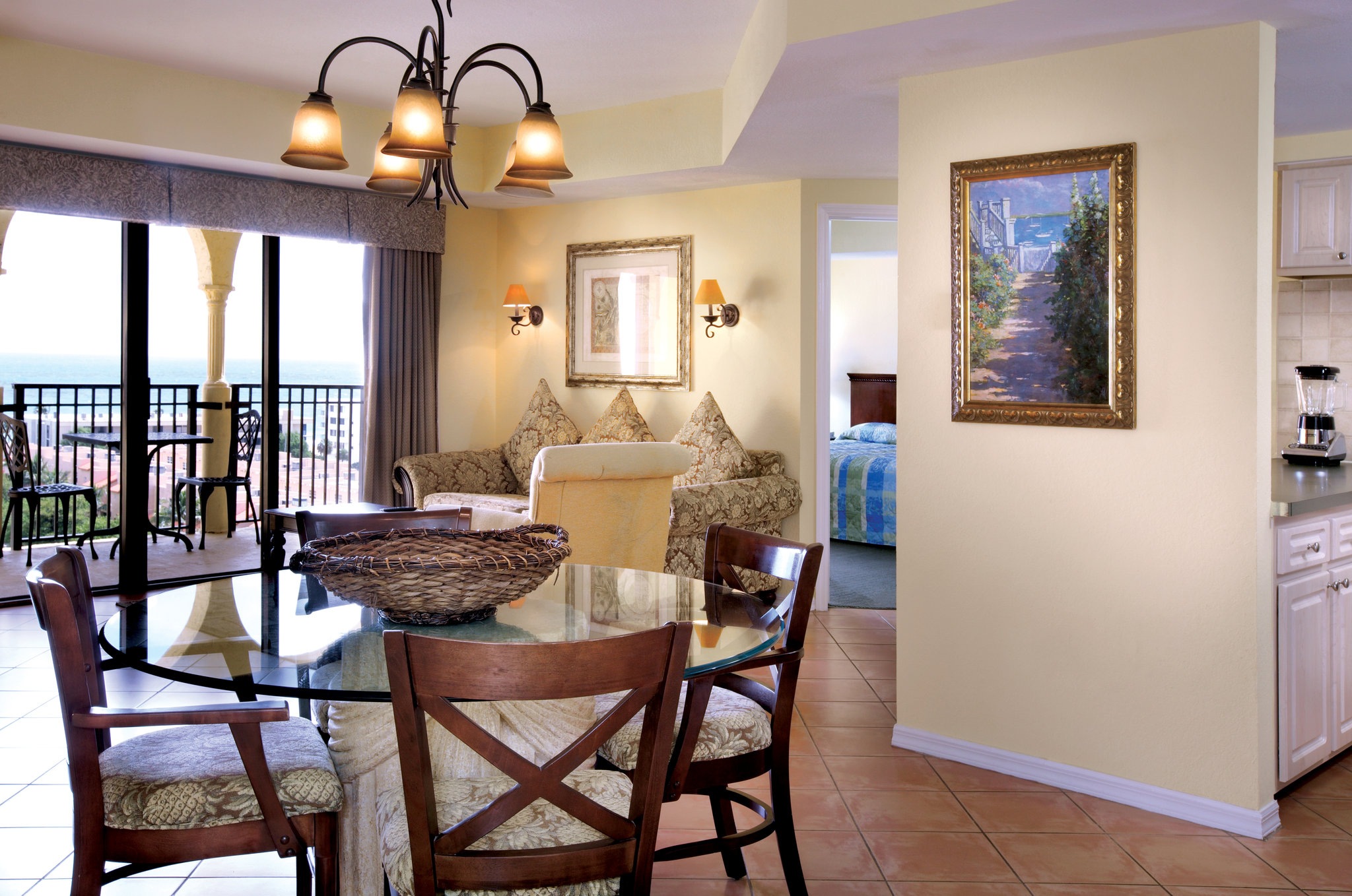 Wyndham Sea Gardens Beach Dining Area