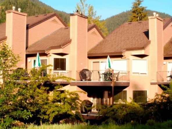 Whispering Woods Resort exterior