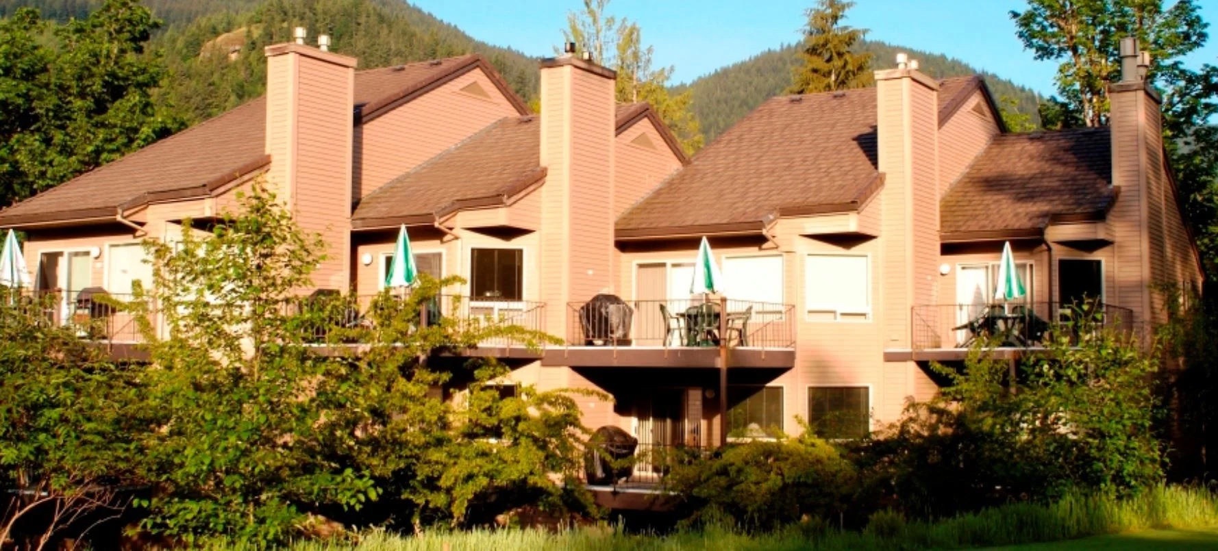 Whispering Woods Resort exterior