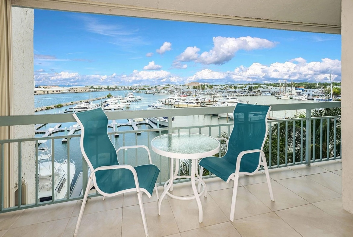 balcony