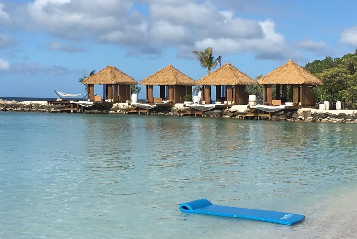 Renaissance Wind Creek Aruba Resort Cabanas