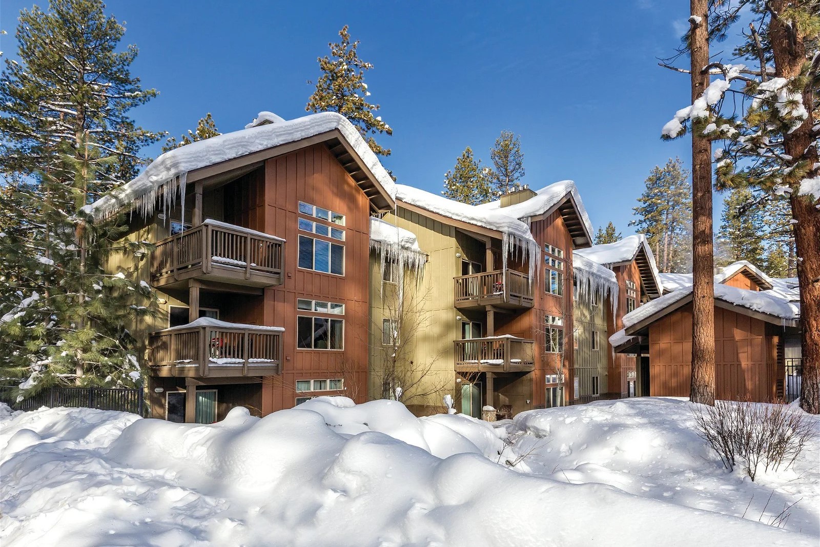 Club Wyndham South Shore in the Snow