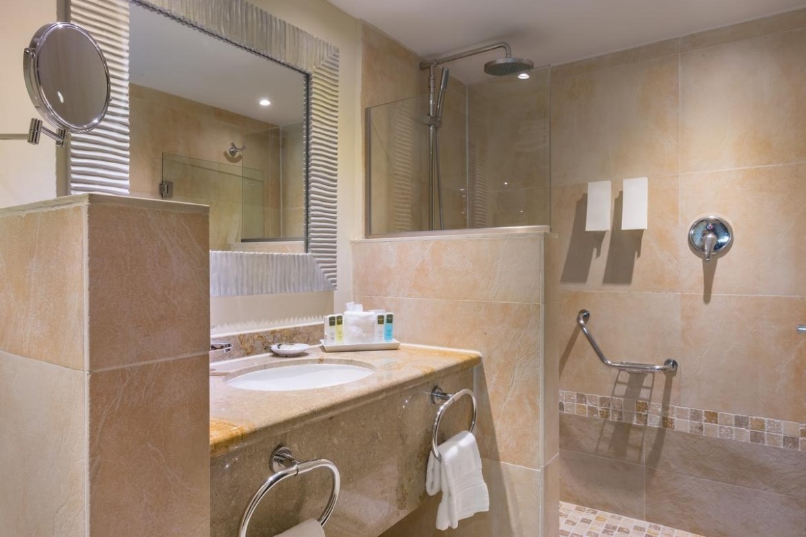 bathroom in suite
