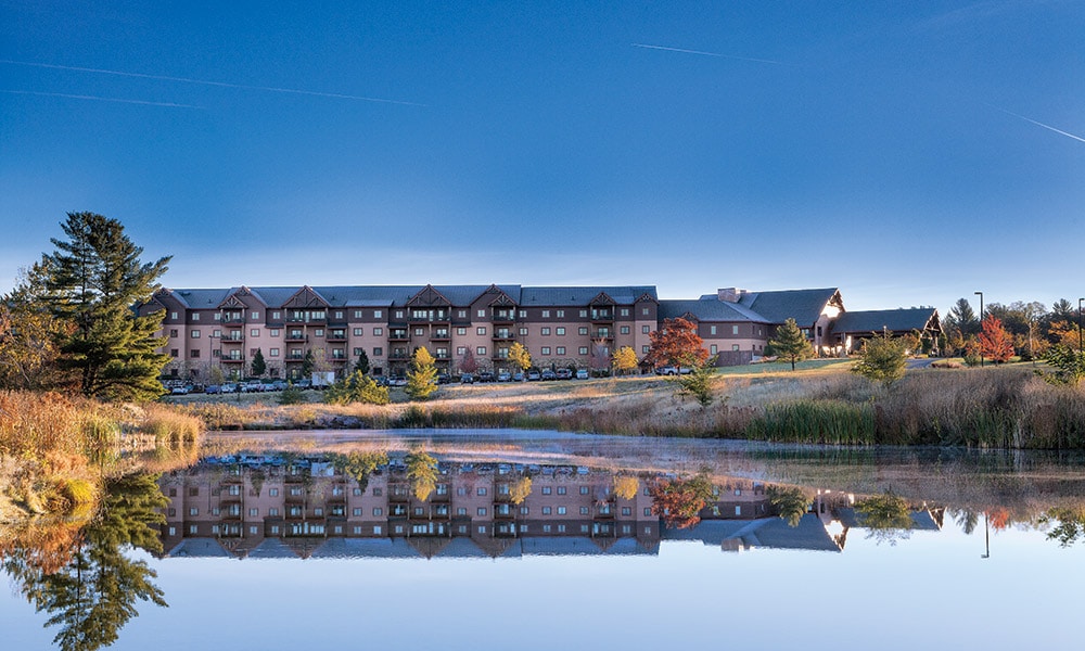 Club Wyndham Glacier Canyon Exterior