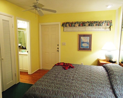 Bedroom with One Bed