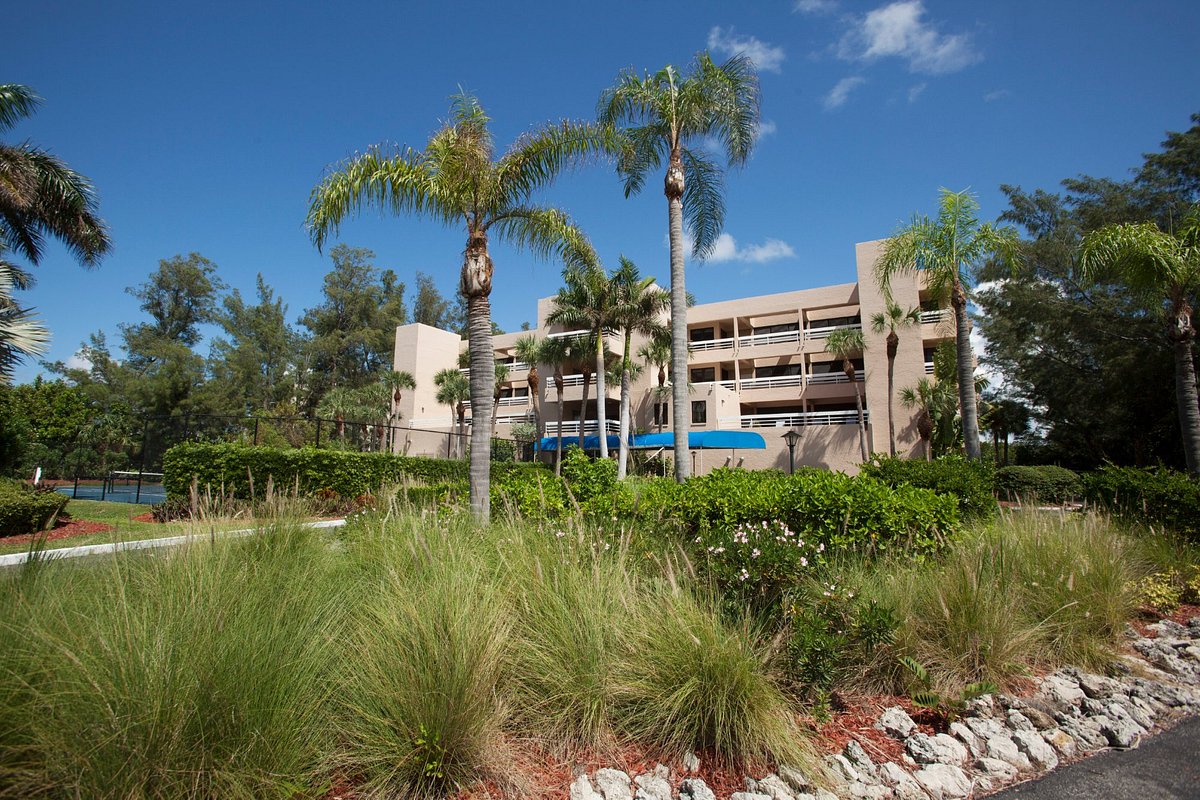 Longboat Bay Club Exterior