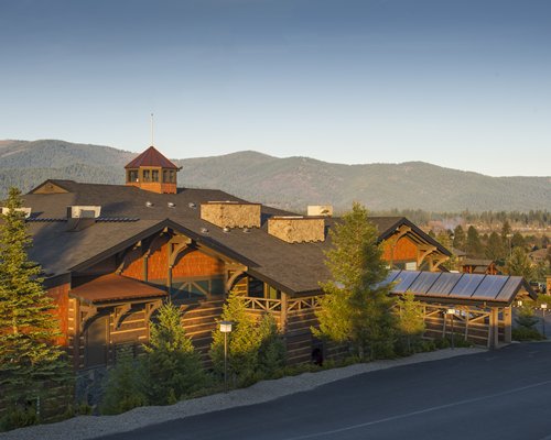 Stoneridge Condominiums Exterior
