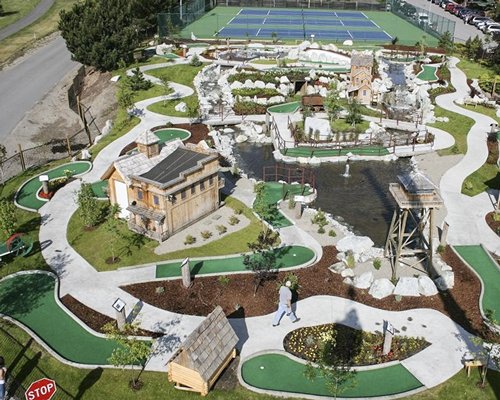 Stoneridge Condominiums Miniature Golf