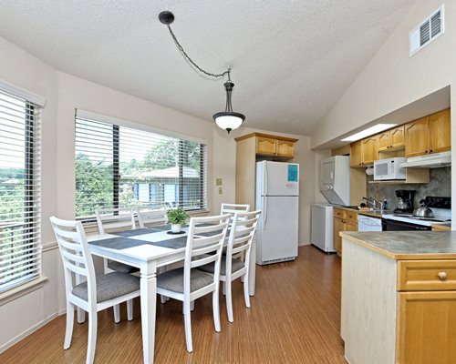 Schooner Cove Villas Dining Area