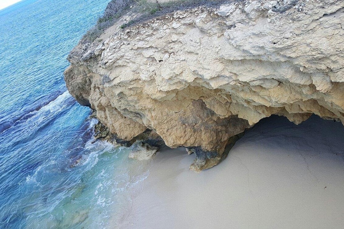Cupecoy Beach, Dutch side