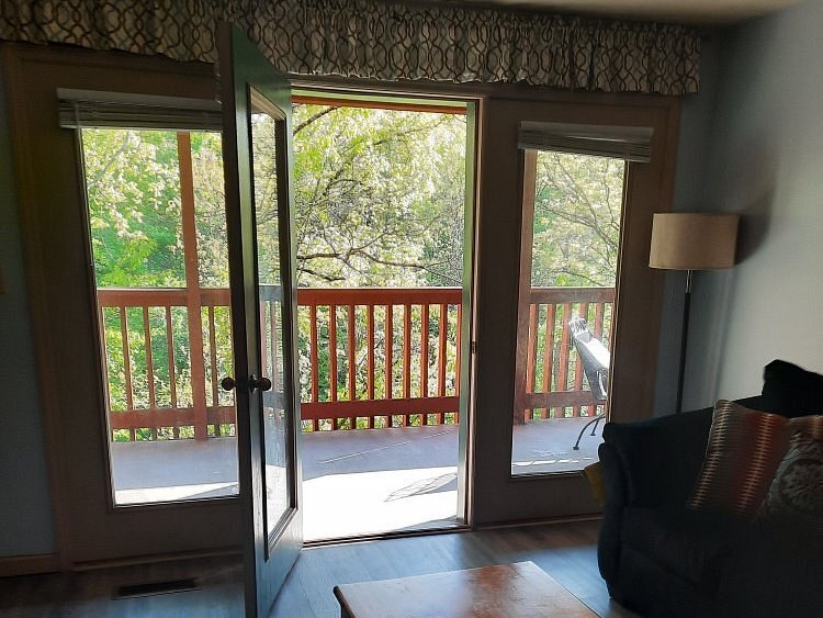 Pinecrest Townhomes outdoor balcony
