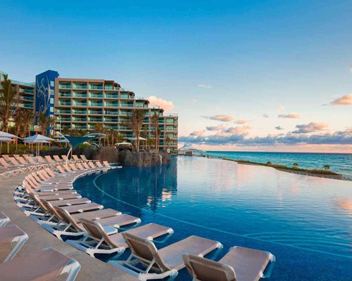 Palace Resort At Cancun Palace Pool 2