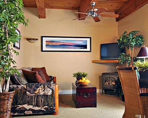 Perennial Vacation Club At Tahoe Village Living Area 2