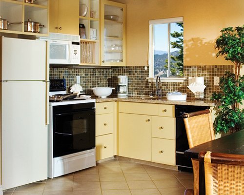 Perennial Vacation Club At Tahoe Village Kitchen