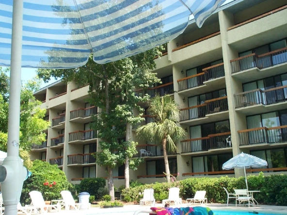Sea Crest Surf And Racquet Club