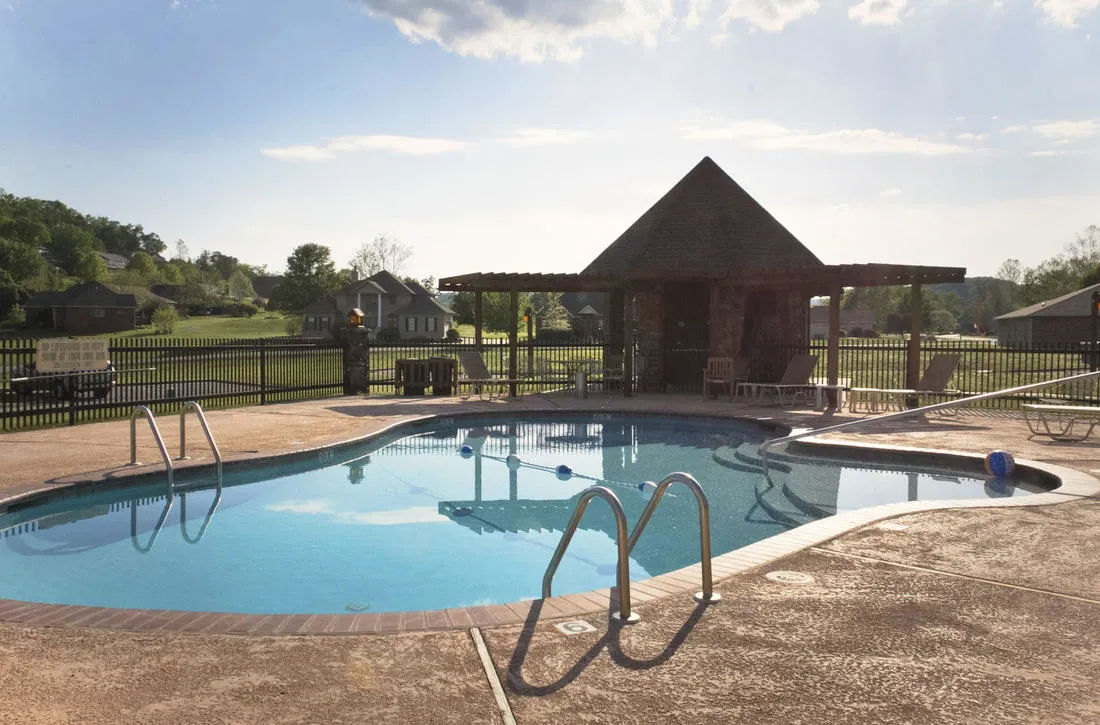 Table Rock Landing On Holiday Island Pool