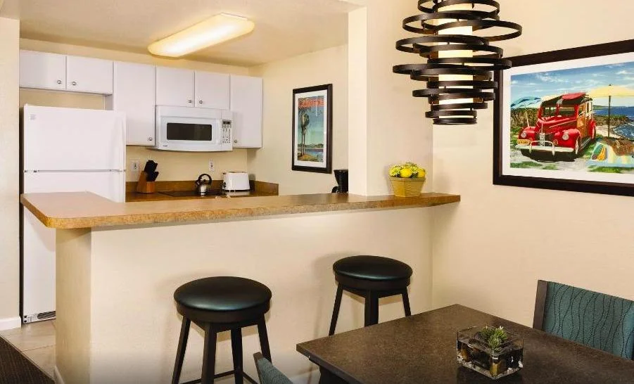 WorldMark Oceanside Harbor Kitchen and Dining Area