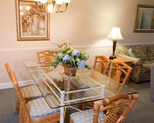 Port O'Call Dining Area