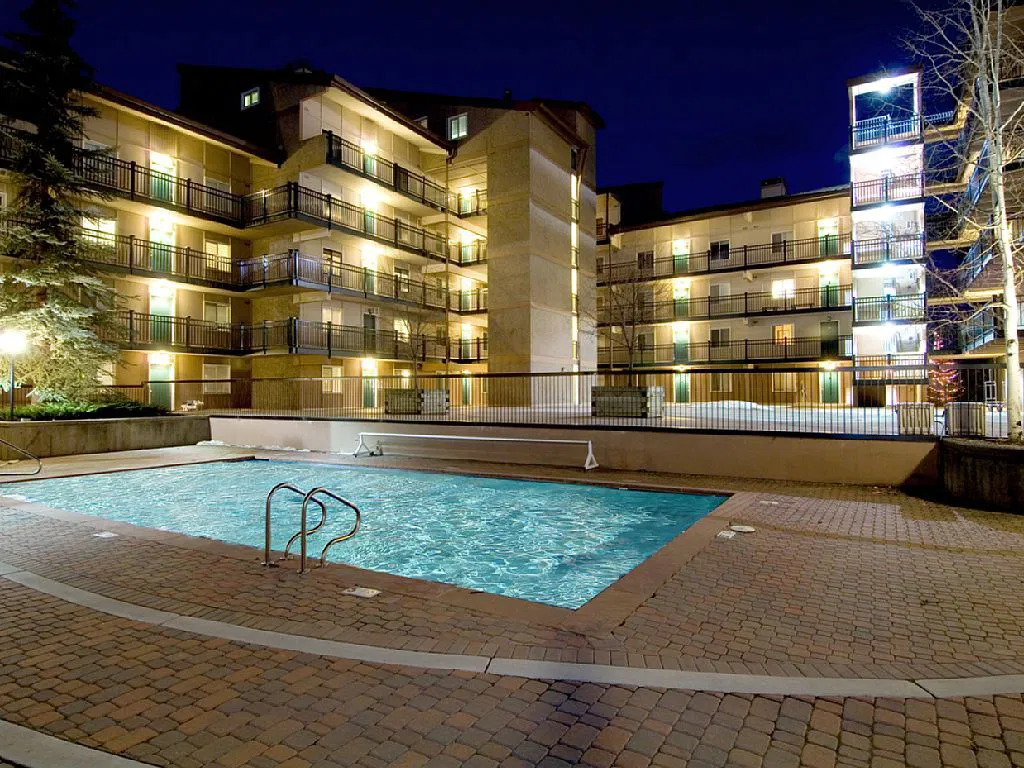 Vantage Point Pool