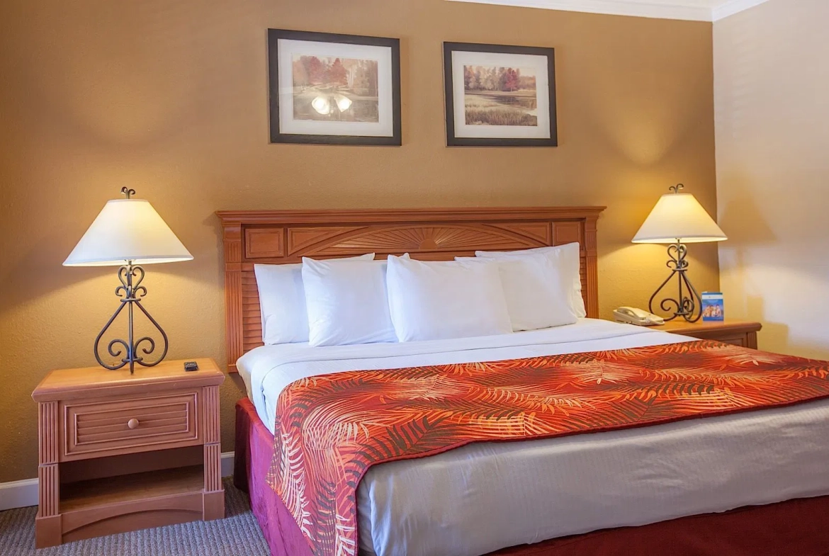 bedroom at Legacy Vacation Club Palm Coast