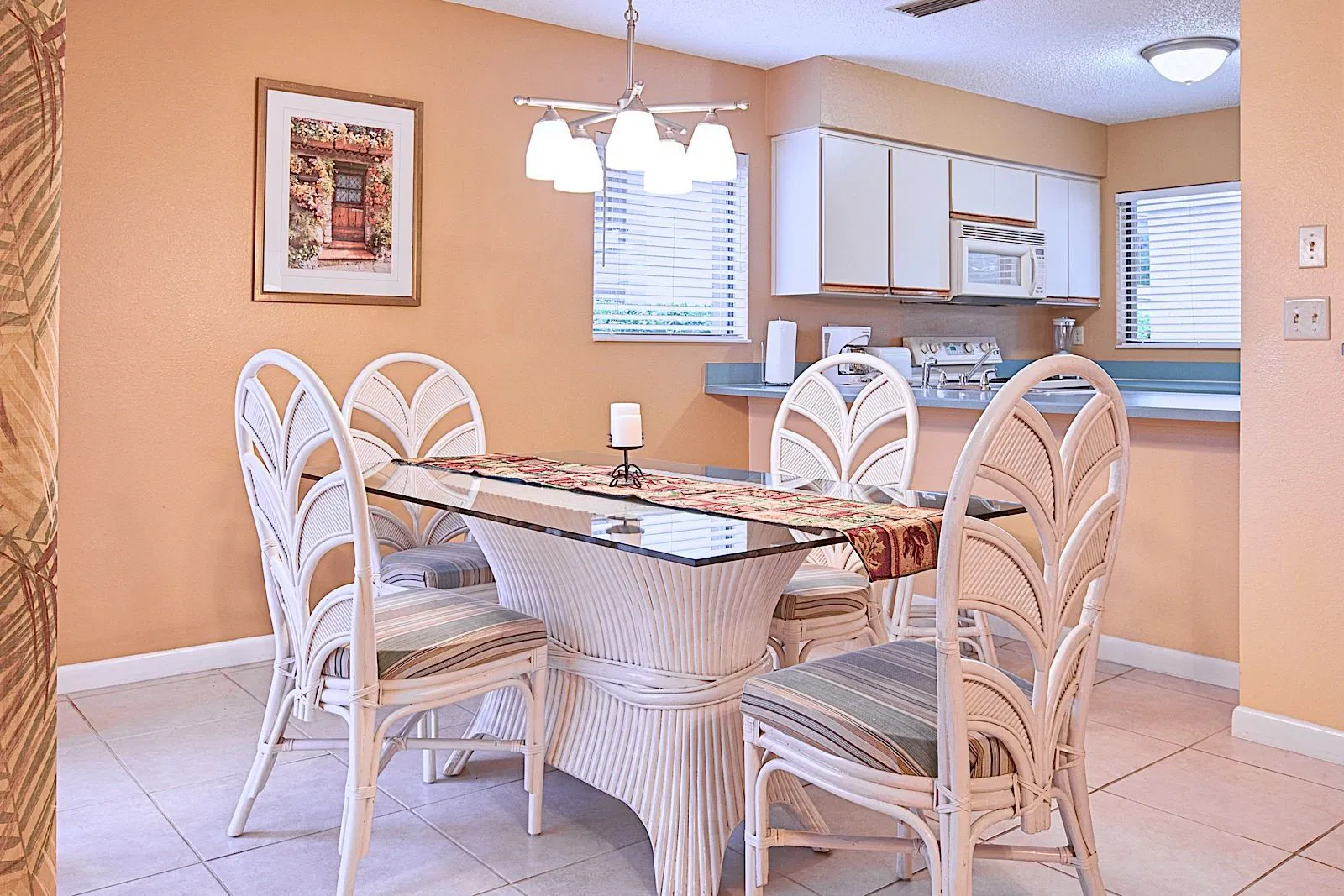 Legacy Vacation Club Palm Coast dining room