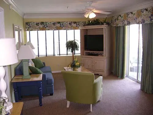 Ocean Gate Resort living room