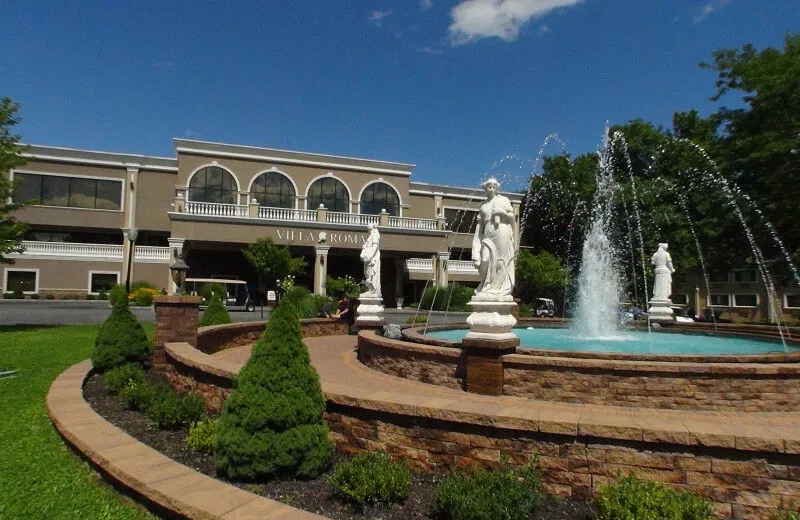Villa Roma Resort Lodges