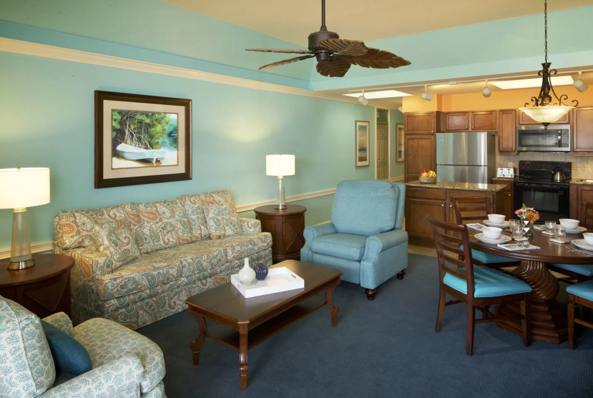 Plantation Beach Club At Indian River Living Area
